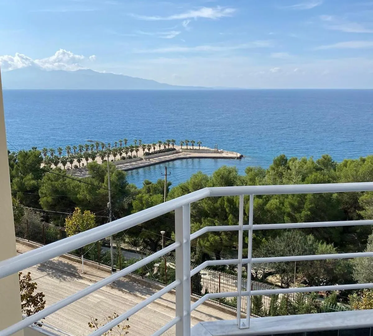 Apartment Sunset Apt - Beach, Relaxation, Best Location Sarande Albania