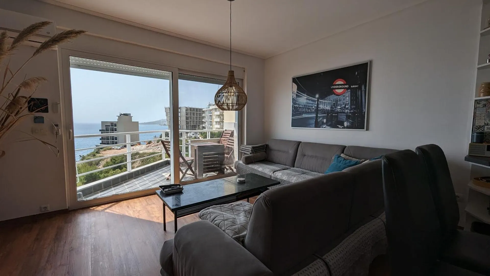 Apartment Sunset Apt - Beach, Relaxation, Best Location Sarande