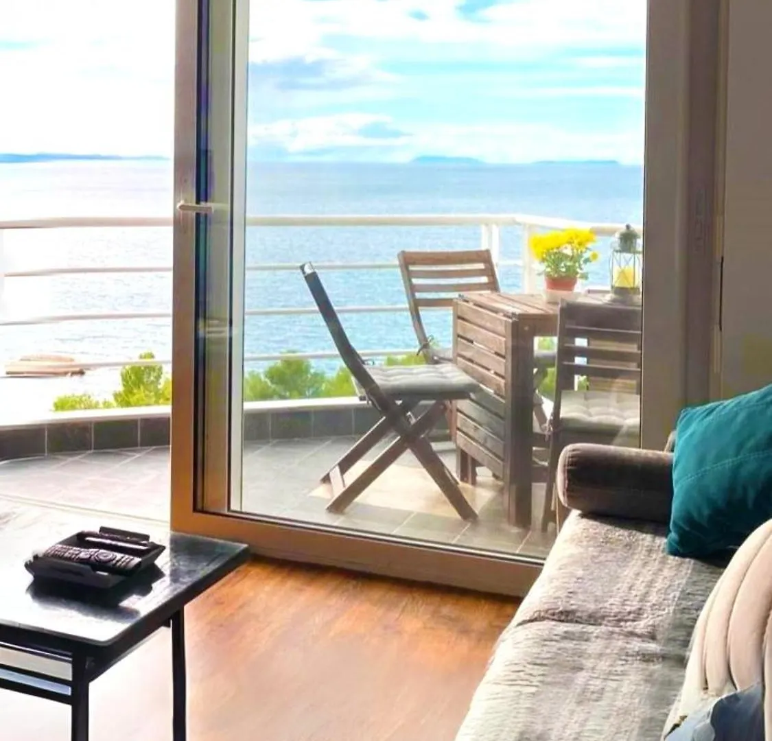 Sunset Apt - Beach, Relaxation, Best Location Sarande
