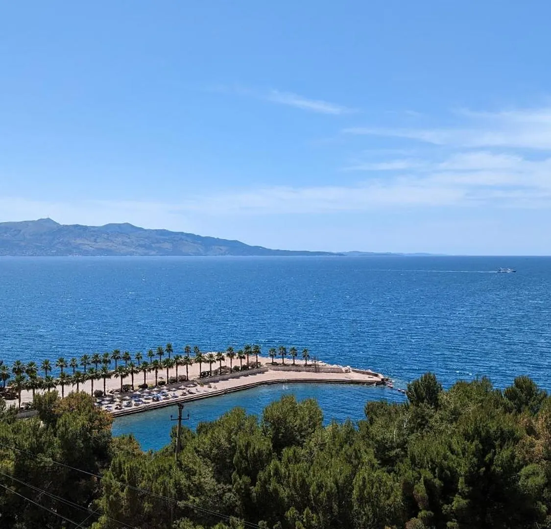 Apartment Sunset Apt - Beach, Relaxation, Best Location Sarande